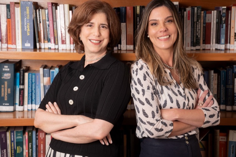Simone Kamenetz e Rafaela Marcolini - KM Advogadas